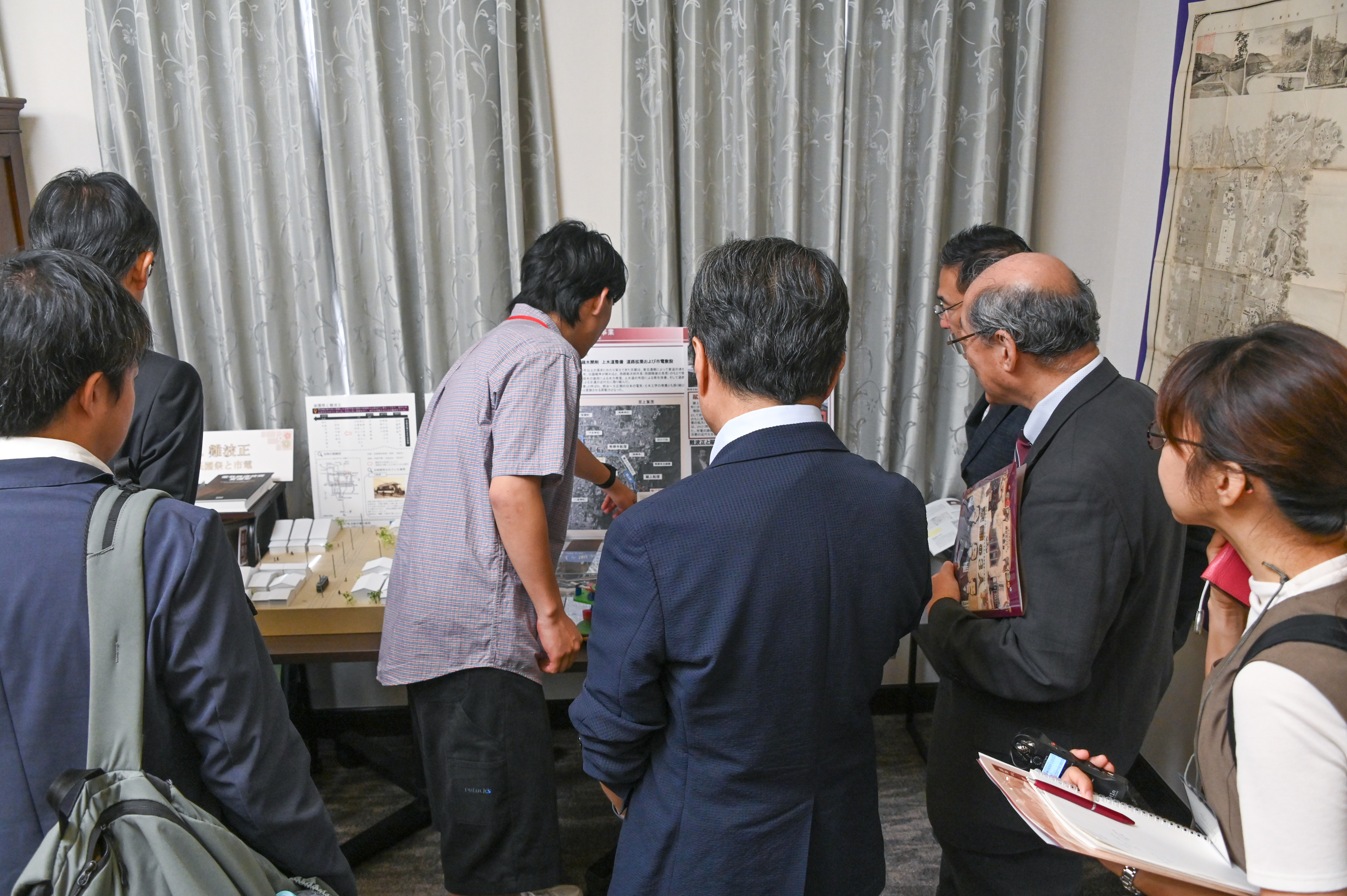 「『富士山観測』～日本気象学の礎を築いた中村精男と和田雄治～」内覧会開催について(9/25・開催報告)