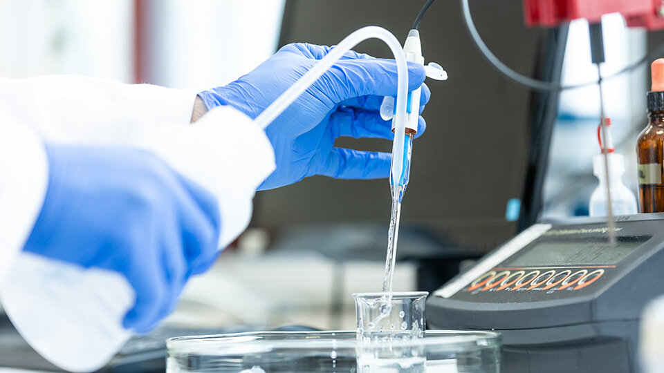 Electrochemical X-Ray Scattering Unlocks Secrets of Redox Enzymes