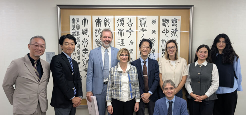 Group photo at the Kagurazaka Campus