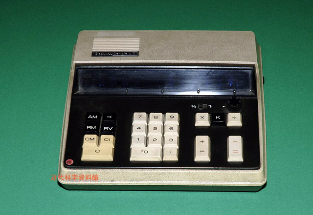 1974年発売	キヤノン最初のLSI使用