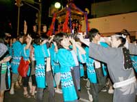 飯生神社例大祭　御神輿担ぎ