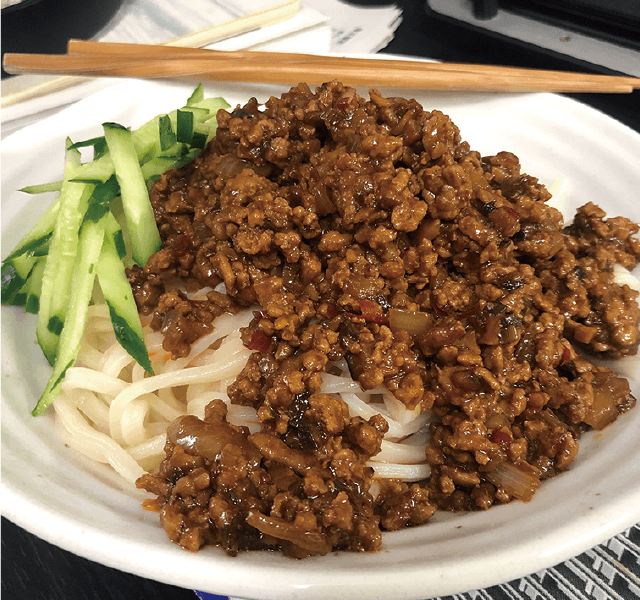 ジャージャー麺