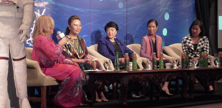 本学向井副学長が、バンコクのチュラロンコン大学で開催された「Women in Limitless 