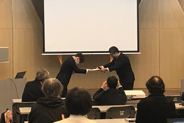 本学大学院生が応用物理学会 多元系化合物・太陽電池研究会 令和4年年末講演会において講演奨励賞を受賞