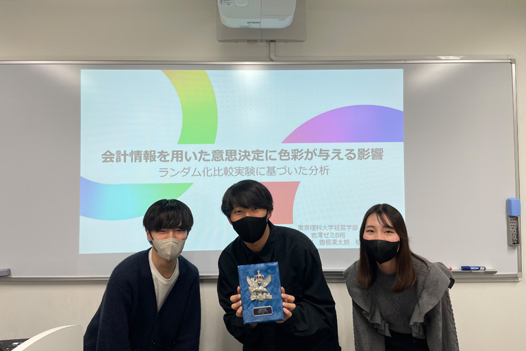 本学大学院生らが第12回CSJ化学フェスタ2022において優秀ポスター発表賞を受賞