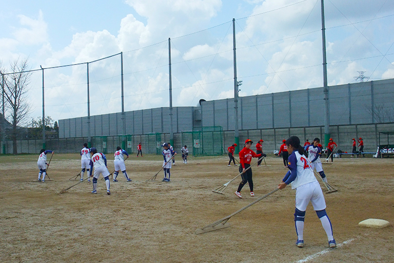 東京理科大学 第2回ソフトボールクリニックを開催(3/30・開催報告)