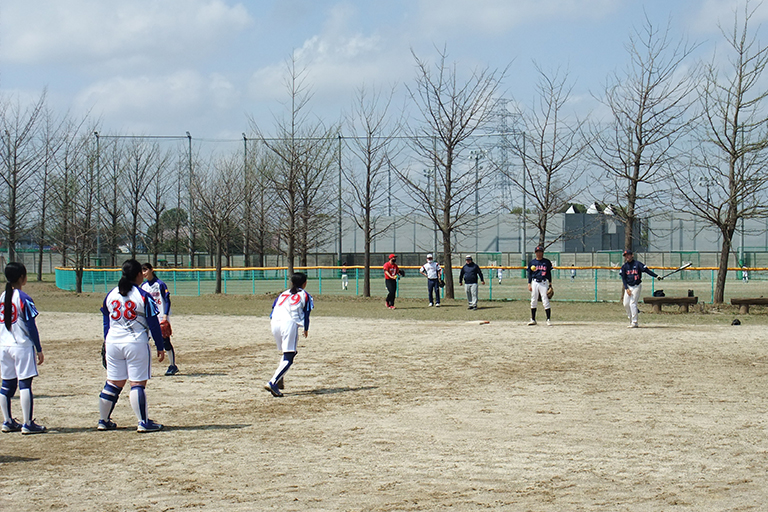 東京理科大学 第2回ソフトボールクリニックを開催(3/30・開催報告)