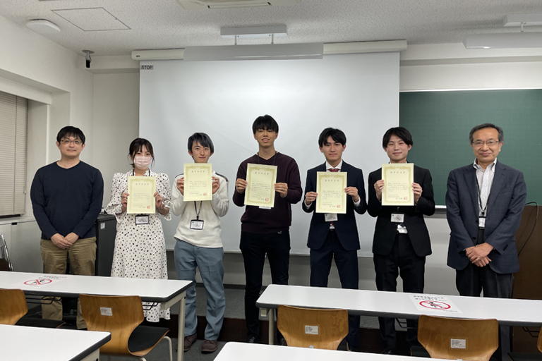 東京理科大学ナノカーボン研究部門主催「物質科学&デバイス物理研究会」が開催され、本学学生・大学院生らが最優秀講演賞・優秀講演賞を受賞