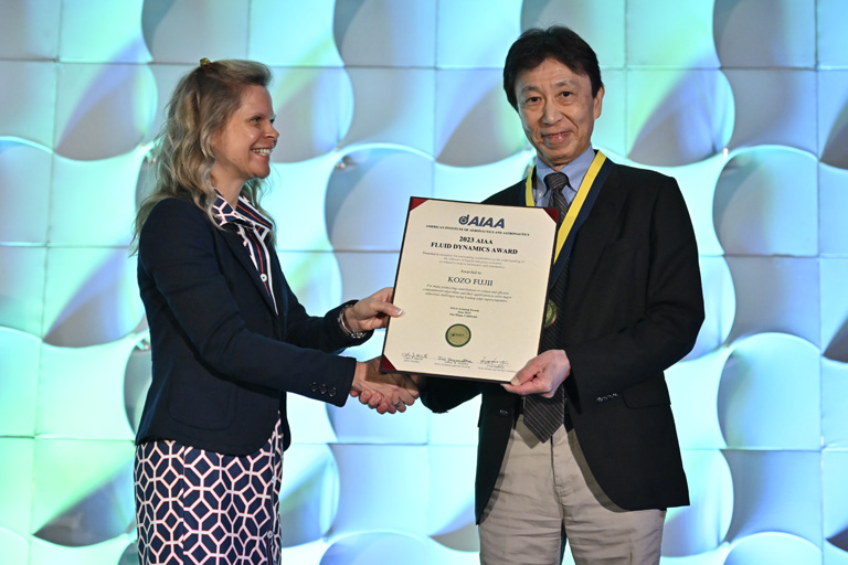 藤井 孝藏教授が米国航空宇宙学会(AIAA)において流体力学賞(AIAA Fluid Dynamics Award)を受賞