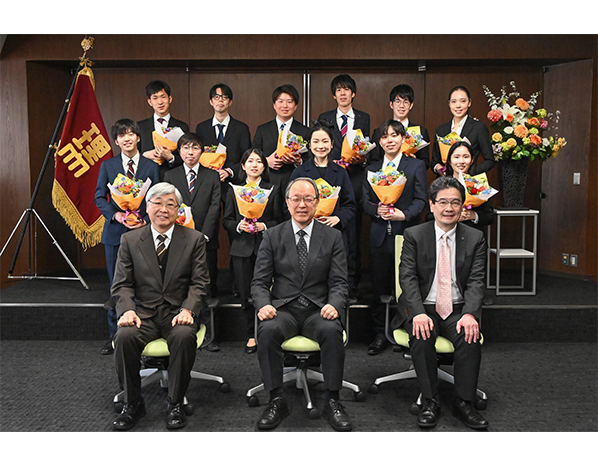 2023年度 東京理科大学学生表彰式において学業・研究、課外活動の成果が優秀な学生を表彰(3/7)