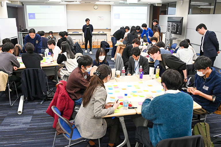 東京理科大学・慶應義塾大学合同イベント「デザイン思考実践トレーニング講座」を開催(2/22開催報告)