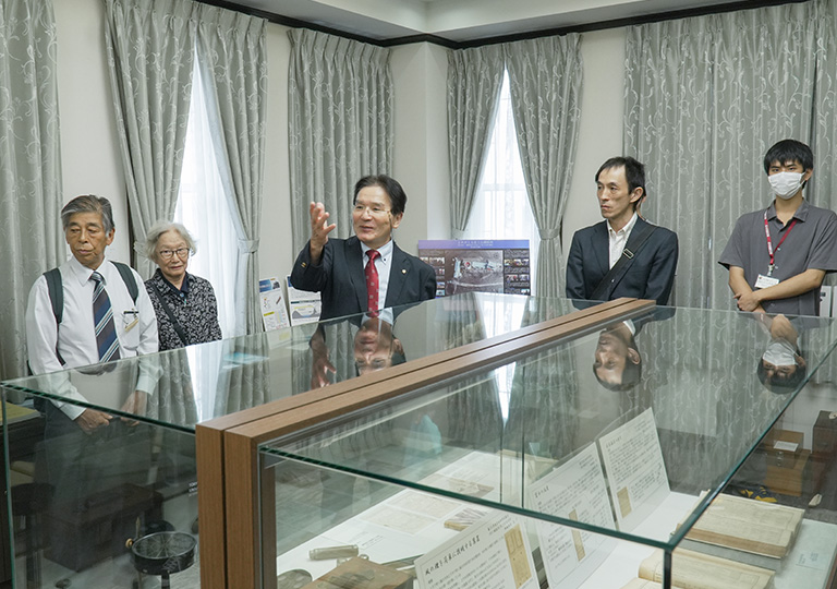 「『富士山観測』～日本気象学の礎を築いた中村精男と和田雄治～」内覧会開催について(9/25・開催報告)