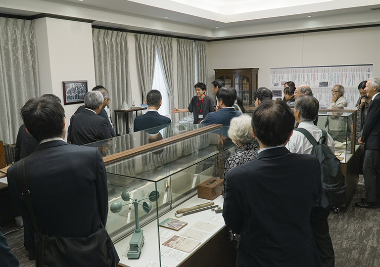 「『富士山観測』～日本気象学の礎を築いた中村精男と和田雄治～」内覧会開催について(9/25・開催報告)