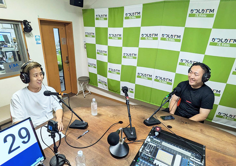 本学学生がかつしかFM「葛飾経済新聞ラジオ」でパーソナリティに挑戦