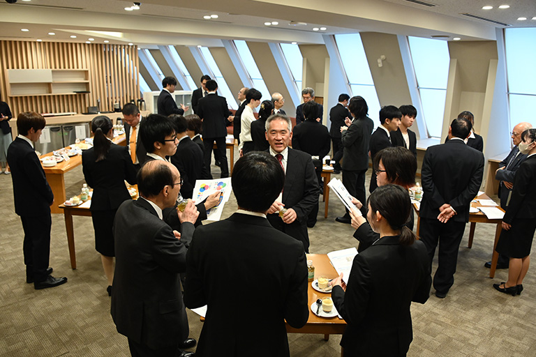 【開催報告】東京理科大学維持会 冠奨学金寄付者と受給学生の懇親会を開催(11/15)