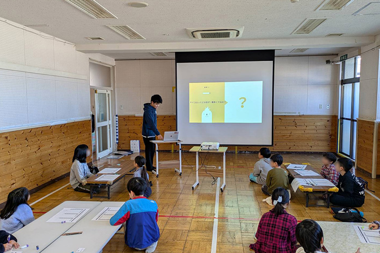 【開催報告】新宿区立中町図書館で本学学生がイベント「わくわく!算数・数学探求」を開催(12/1)