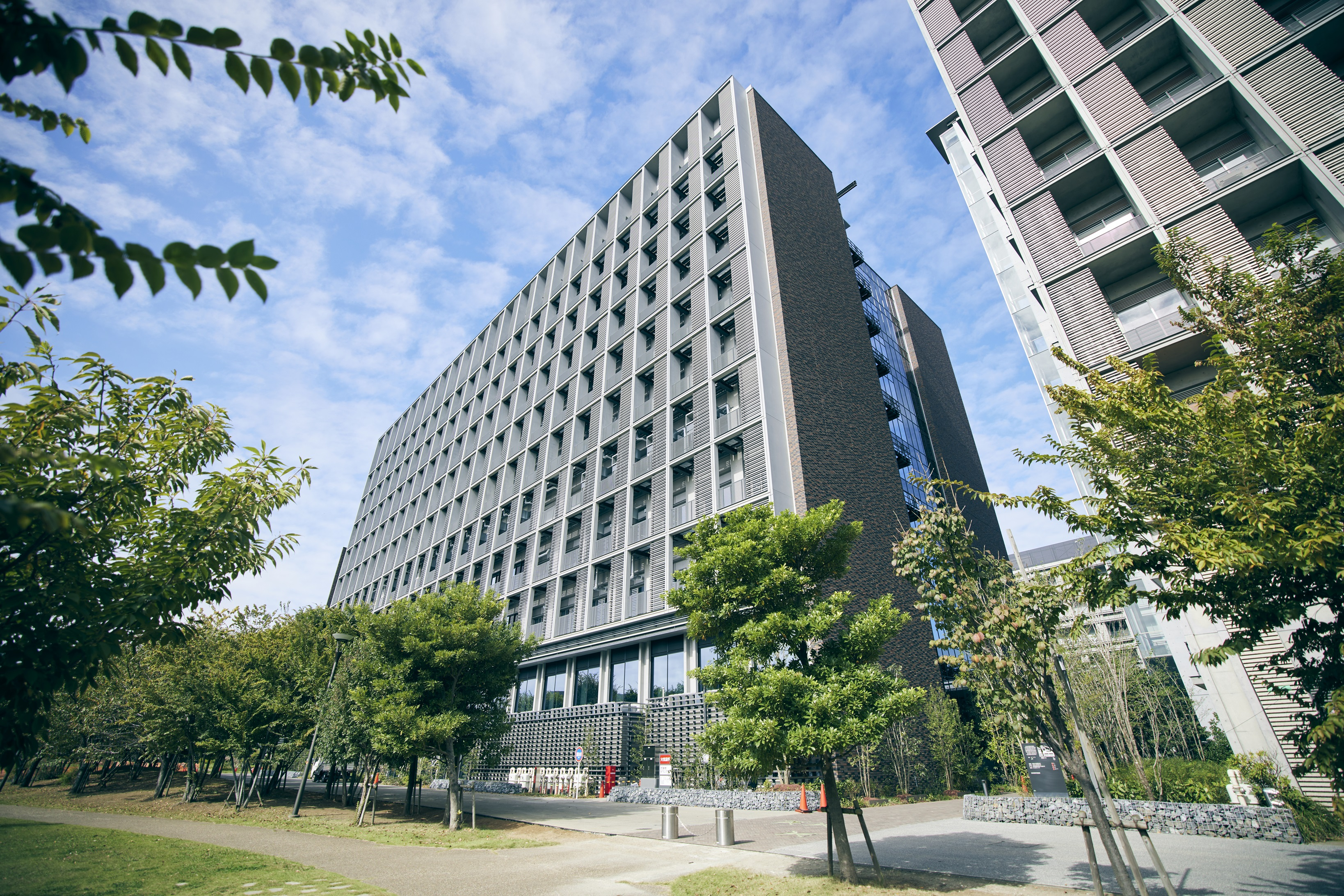 共創棟 外観