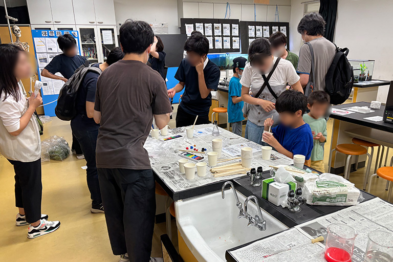 【開催報告】I部化学研究部が成城中学校・成城高等学校科学部と「成城祭」で科学実験イベントを開催（9/13・9/14）