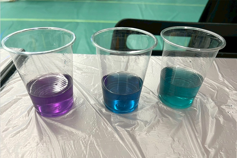 理科教育サークル SCOPEが新宿サイエンスネットワーク「みんなで実験講座」で科学実験プログラムを実施(9/28)