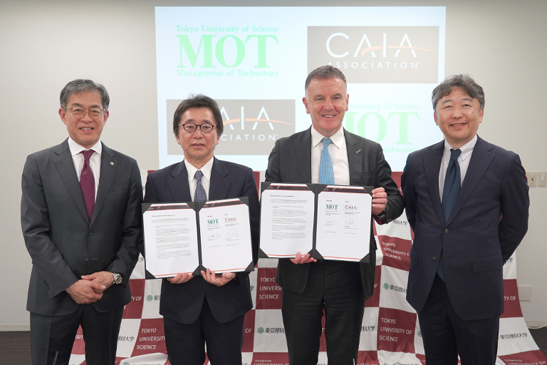 本学経営学研究科は、2025年11月28日にChartered Alternative Investment Analyst協会（以下「CAIA」という。）と、アカデミックパートナー契約を締結