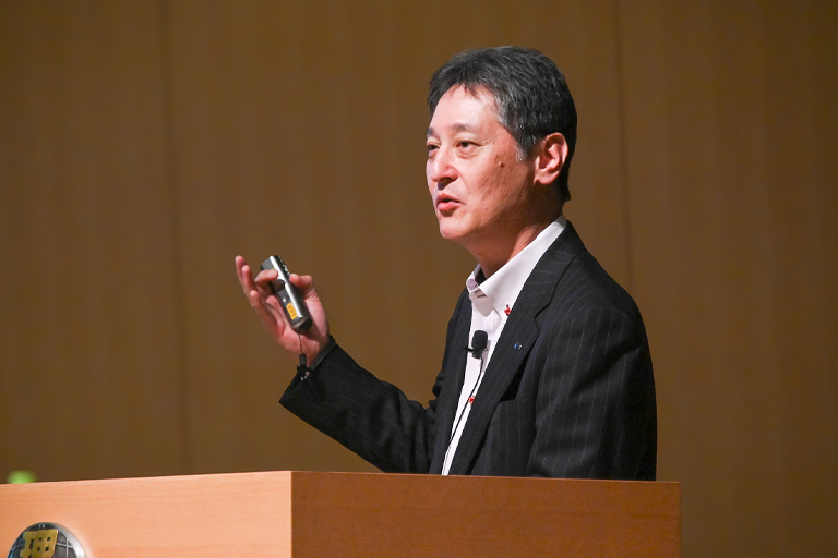 大崎篤代表取締役社長兼CEO