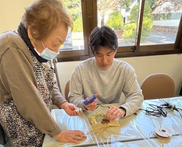 【開催報告】2025年 第6回 野田きゃんカフェ「“稲わらで手作り” ～新年を彩る正月飾り体験～」を開催しました（12/13）