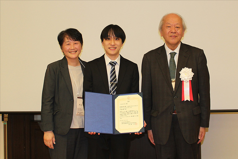 第16回横幹連合コンファレンスにおいて本学学生がベストポスター賞を受賞