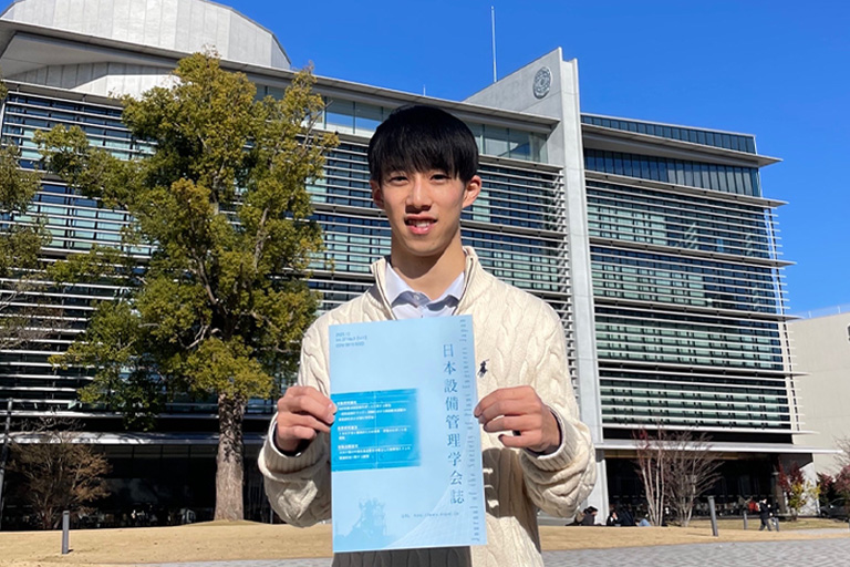 受賞者の井田圭一さん