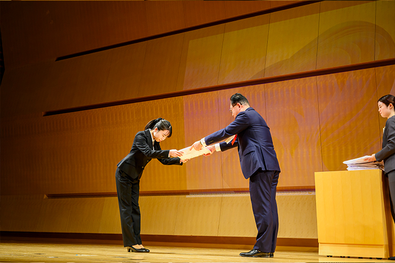 【開催報告】2025年度ホワイトコートセレモニー（白衣授与式）（1/31）