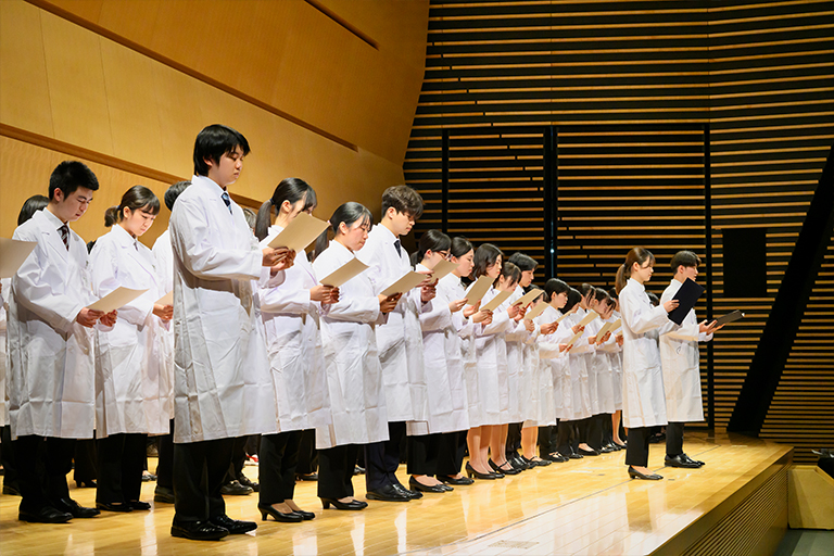 【開催報告】2025年度ホワイトコートセレモニー（白衣授与式）（1/31）