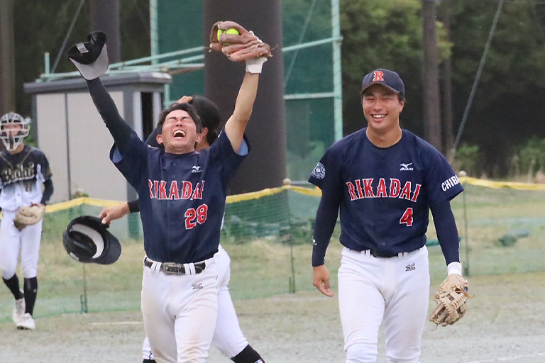 本学ソフトボール部が6年連続23回目となる全日本大学選手権大会への出場権を獲得