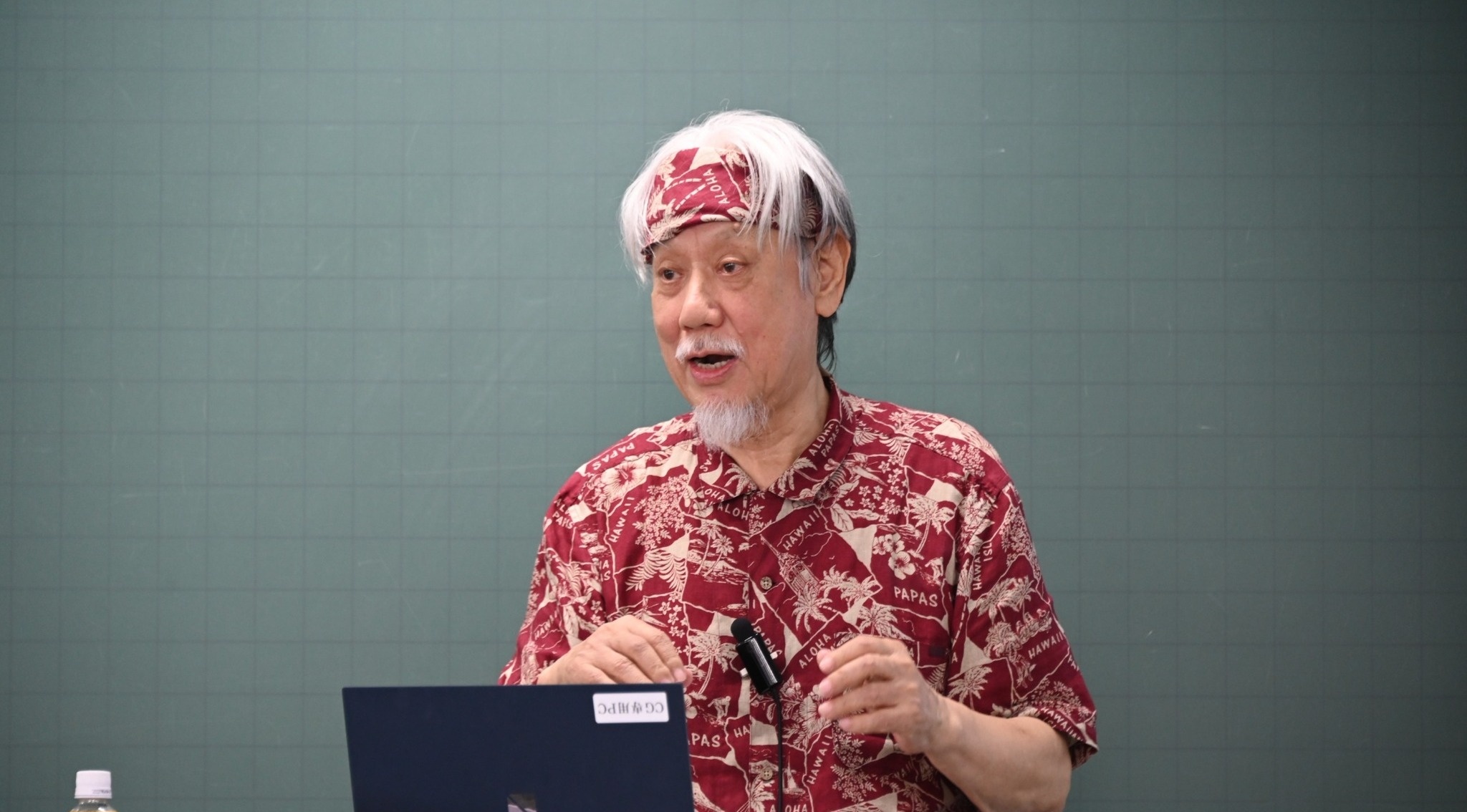 本学栄誉教授 秋山仁先生