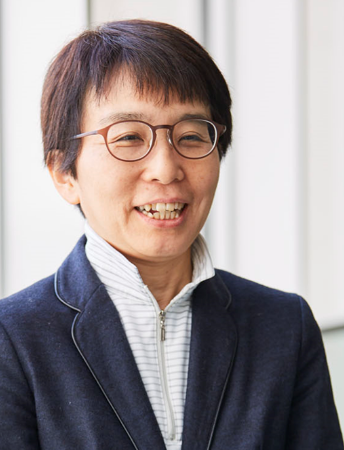 高橋秀依 教授